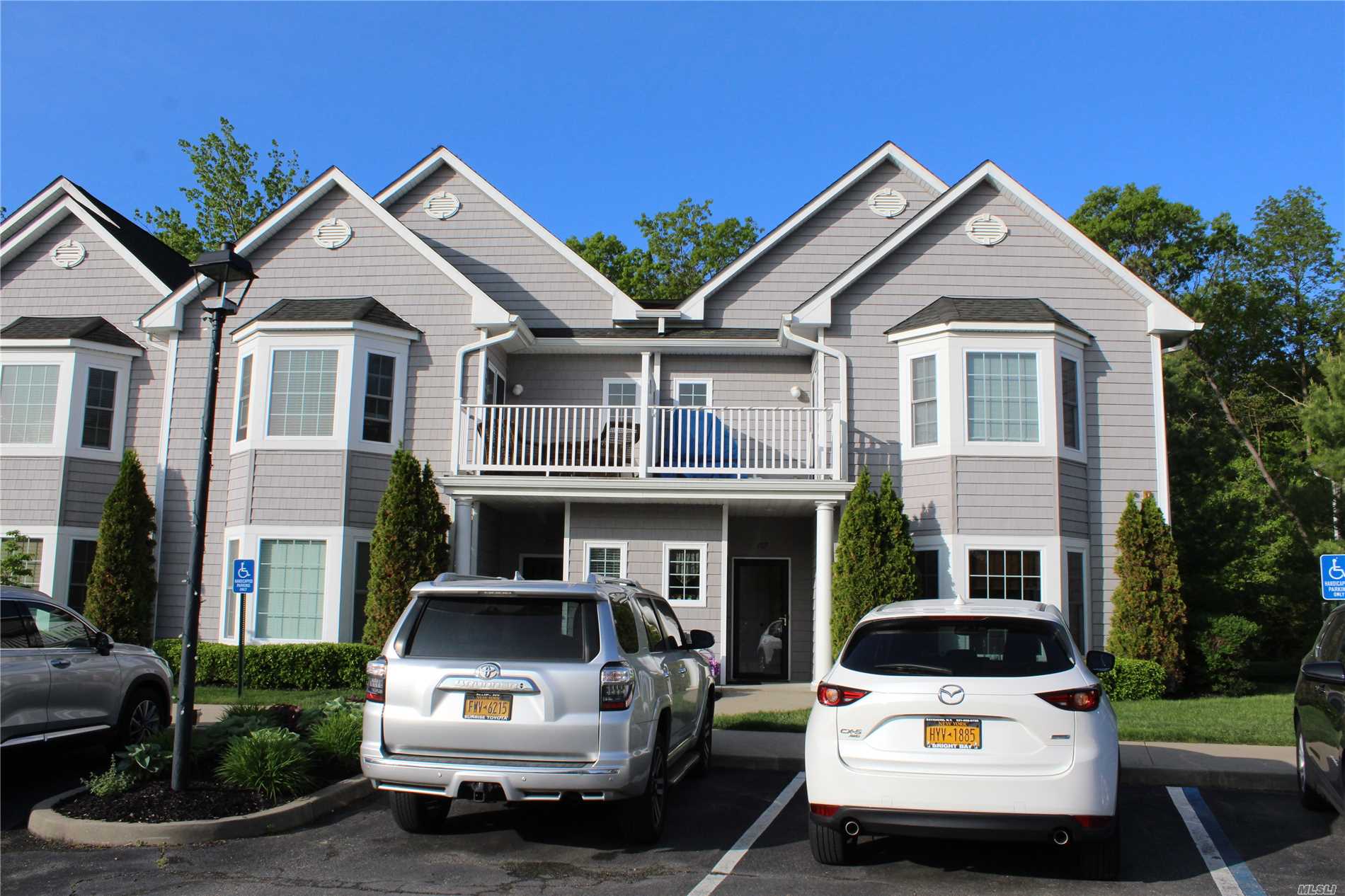 Oakdale Condominiums Long Island Condominiums, HOA's, Gated Communnities & Coops