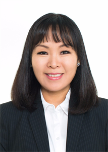 Anne J Yi