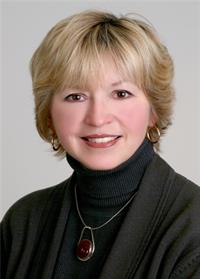 Christine R Staritz