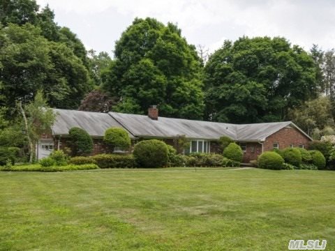 Immaculate, Sprawling 4 Bedroom, 3.5 Bath Ranch Situated On 2 Flat Useable Acres In A Cul De Sac Location In Muttontown. Vaulted Ceilings & Wood Floors. Large Master Bedroom Suite & Room Sizes. Finished Basement, 2 Car Garage, Award Winning Top 100 School District - Locust Valley School District.