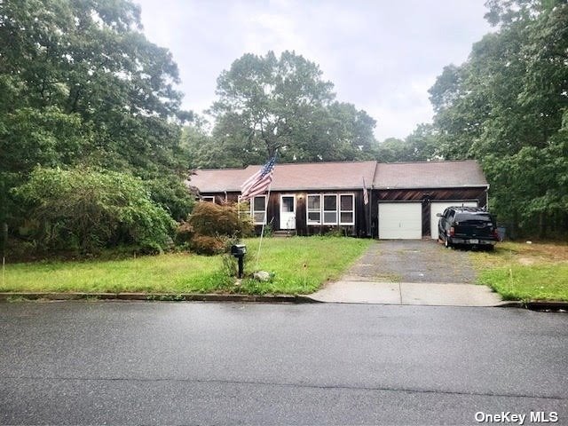 Single Family in Yaphank - Christine  Suffolk, NY 11980