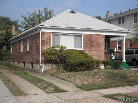 Lovely 3 Bedrooms Brick Ranch! Updated Windows, Cac, 4 Yr New Boiler. Move-In Conditions! Walk To Park & Bus.