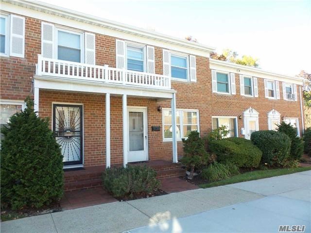 Beautiful Bright Renovated Condo With Open Floor Plan..Renovated Kitchen With Center Island Lots Of Storage...Private Backyard ...Hardwoods Throughout...Large Masterbedroom With Large Closets...2 Additional Bedrooms...Full Finished Basement With Washer/Dryer...3Yrs Young Cac...New Boiler...Newly Painted...Parking Inc