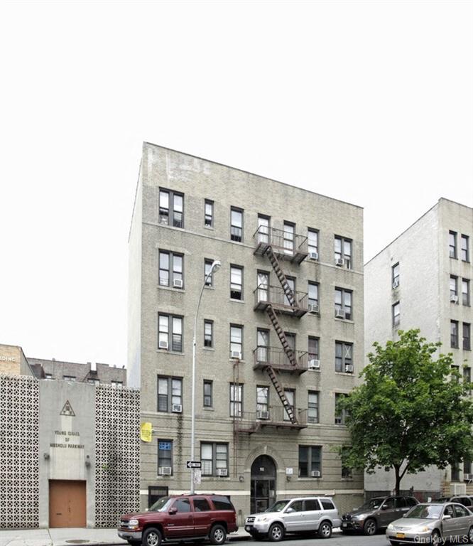 21 Family Building in Bronx - 208th  Bronx, NY 10467