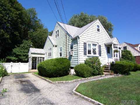 100 X 200 Property Lovers Delight! Custom Built Colonial/Cape W/ 8.5 Ceilings On Main Level And 8' Ceilings In Basement! This Home Could Be Your 'Dream Home' Currently Poss M/D Proper Permits Required - Quiet Street W Loads Of Room For Growth-A Rare Find In Bethpage Schools!