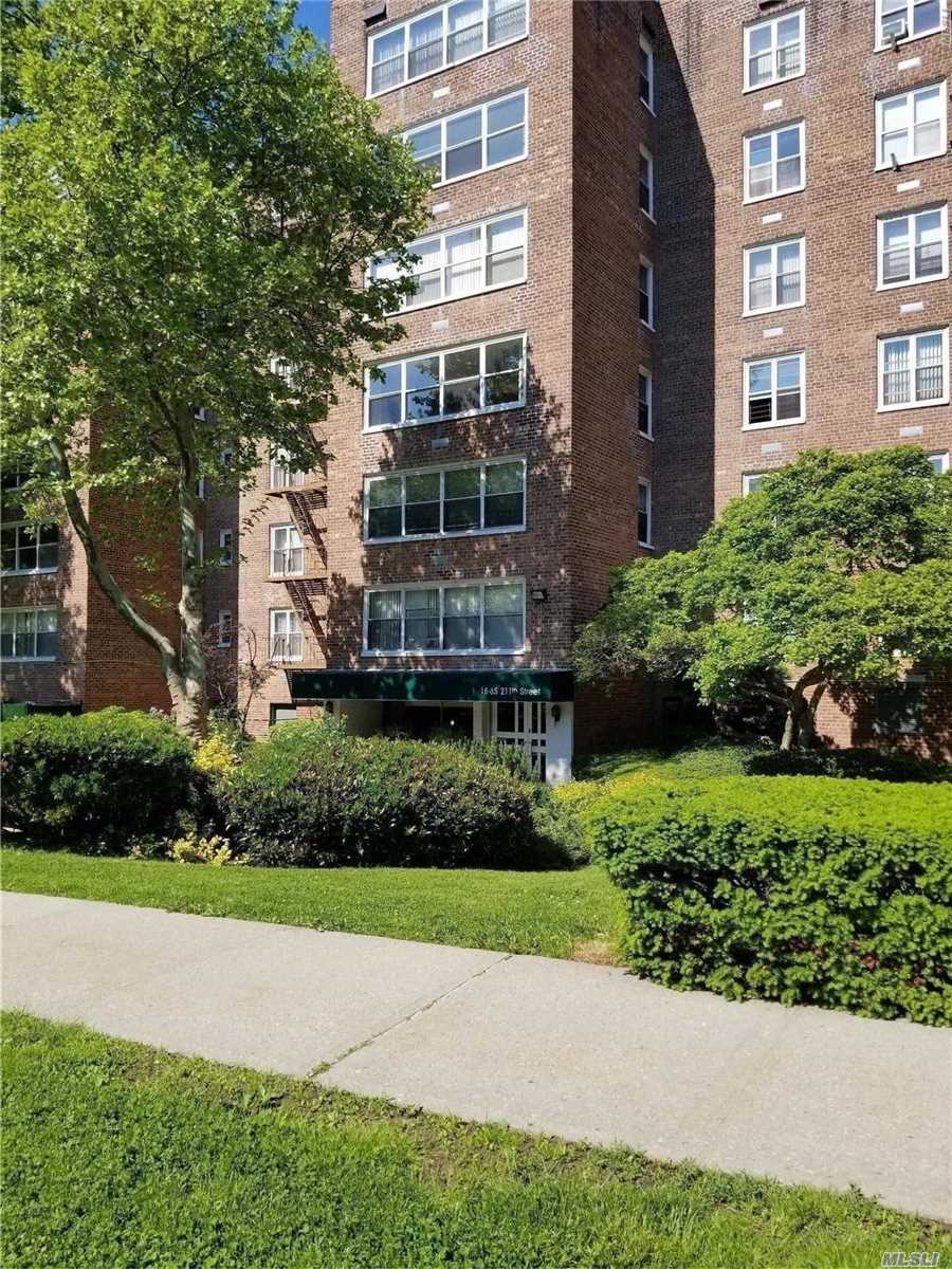 Lovely Large Sunny Renovated 2Bedroom On Top Floor. Stainless Steel Appliances And Granite Counters, Washer/Dryer In Unit. Cac. Ownership Of Parking Spot.100%equity, No Flip Tax. No Land Lease. ($15 Fee For W/D). 1100 Sq Ft. This Has It All. Must See. Partial Water View. Great Location. Walk To All, Shopping And Transportation