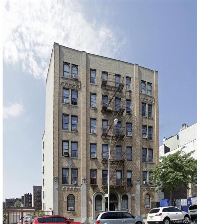 31 Family Building in Bronx - 205th  Bronx, NY 10458