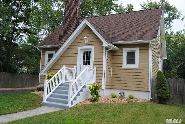 Charming Cape South Of Montauk. Fully Renovated With New Kitchen W/ Granite Countertops,  Stainless Appliances,  New Baths,  Hardwood Floors,  Fireplace,  2 Car Garage,  Large Fenced In Yard,  Walking Distance To Town And Ferry. No Flood Insurance Required A True Gem!!! Seller Will Give $2000 Toward Closing Cost