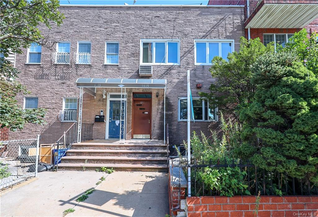 Single Family in Bensonhurst - 60th  Brooklyn, NY 11204