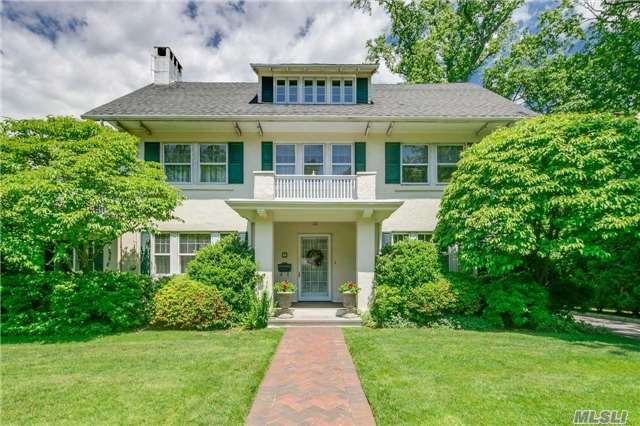 Elegant, Completely Updated 1912 5-Br Chc On .33 Flat Acres Offers Large Rooms That Flow Effortlessly From One To Another. Eik Adjoins Masterfully Done Family Rm That Opens To Large Deck And Backyard. Full, Finished Basement. Just .6 Miles To Main Street & Lirr. Beach Ass&rsquo;n With Membership & Dues.