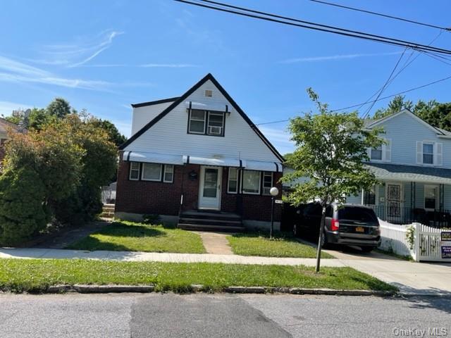 Single Family in Springfield Gardens - Williamson  Queens, NY 11413