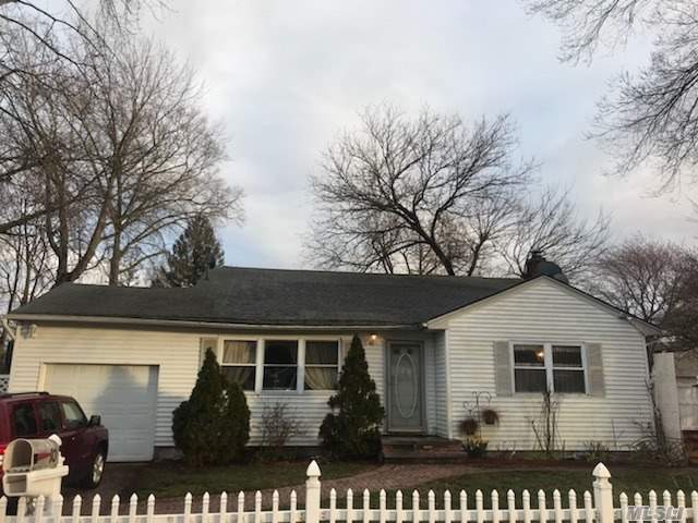 Single Family in Levittown - Lily  Nassau, NY 11756