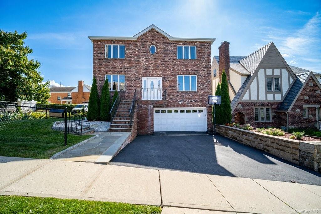 Single Family in Yonkers - Woodland  Westchester, NY 10701