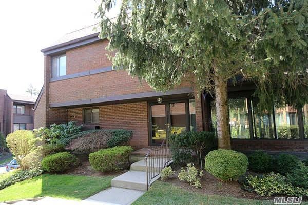 Spacious Redone Dogwood. Wood Floors, Neutral Decor, New Country Granite Kitchen, Sub Zero Appliances, All New Baths, New Washer/Dryer, New Garage Door Opener, New Heat/Cac Pump, 2 Skylites, New Roof. Attached Garage & Storage Room. Clubhouse, Gym, Tennis, Shuttle To Bus To Manhasset. A Gem....