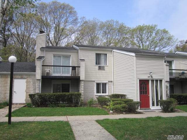 Nice Upper 2 Bedroom In Gated Community, Large Lr With Sliders To Balcony, Washer/Dryer In Unit, Many Closets, Large Master Br W/Double Closets, Updated Bathroom, Pet Friendly, Clubhouse, Pool, Tennis, Close To Parkways & Lirr