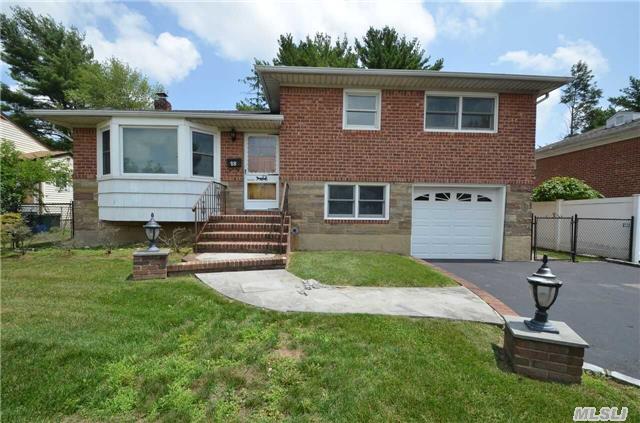 Located In The Desirable Neighborhood Of Syosset, This 3 Bedroom 1.5 Bath Home Has Great Potential. This Home Boasts Newly Refinished Hardwood Floors And Is Freshly Painted. Priced To Sell! A Must See!!