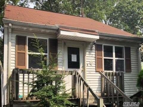 Calling All First Time Homebuyers! Why Rent When You Can Own! Cozy 2 Bedroom, 1Bth Ranch W/ Full Basement. Located Close To Shopping And Transportation. Short Drive To County Beaches! Sold As Is.