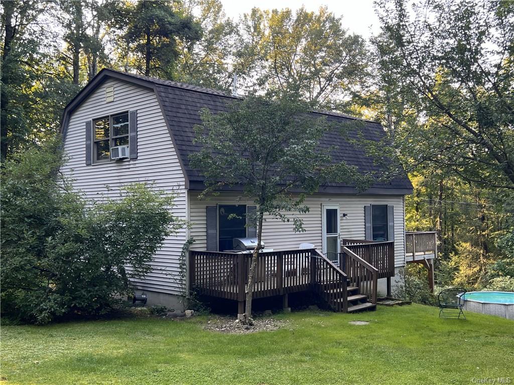Single Family in Rochester - Laurel Hollow  Ulster, NY 12446