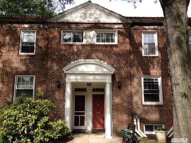 Beautiful Duplex Coop Apartment In Parkway Village Complex. Apartment Is A Very Large Bright 2 Bedroom Duplex Townhouse. Apartment Has 3 Way Sun Exposure With Lots Of Windows, Parquet Floors. King Size Bedroom And Queens Size Bedroom. Laundry Facilities In Housing Complex With Paid Card.