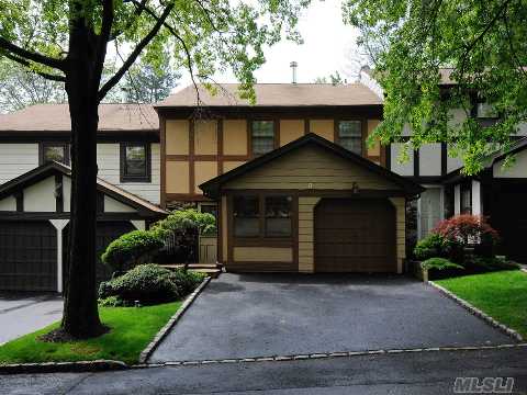 Largest Model English Tudor Style Townhouse With South Exposure. Vaulted Ceiling W/Skylight, 3Brs, 2.5Bths, Den, Fireplace, Updated Eik, Garage. Move Right In!