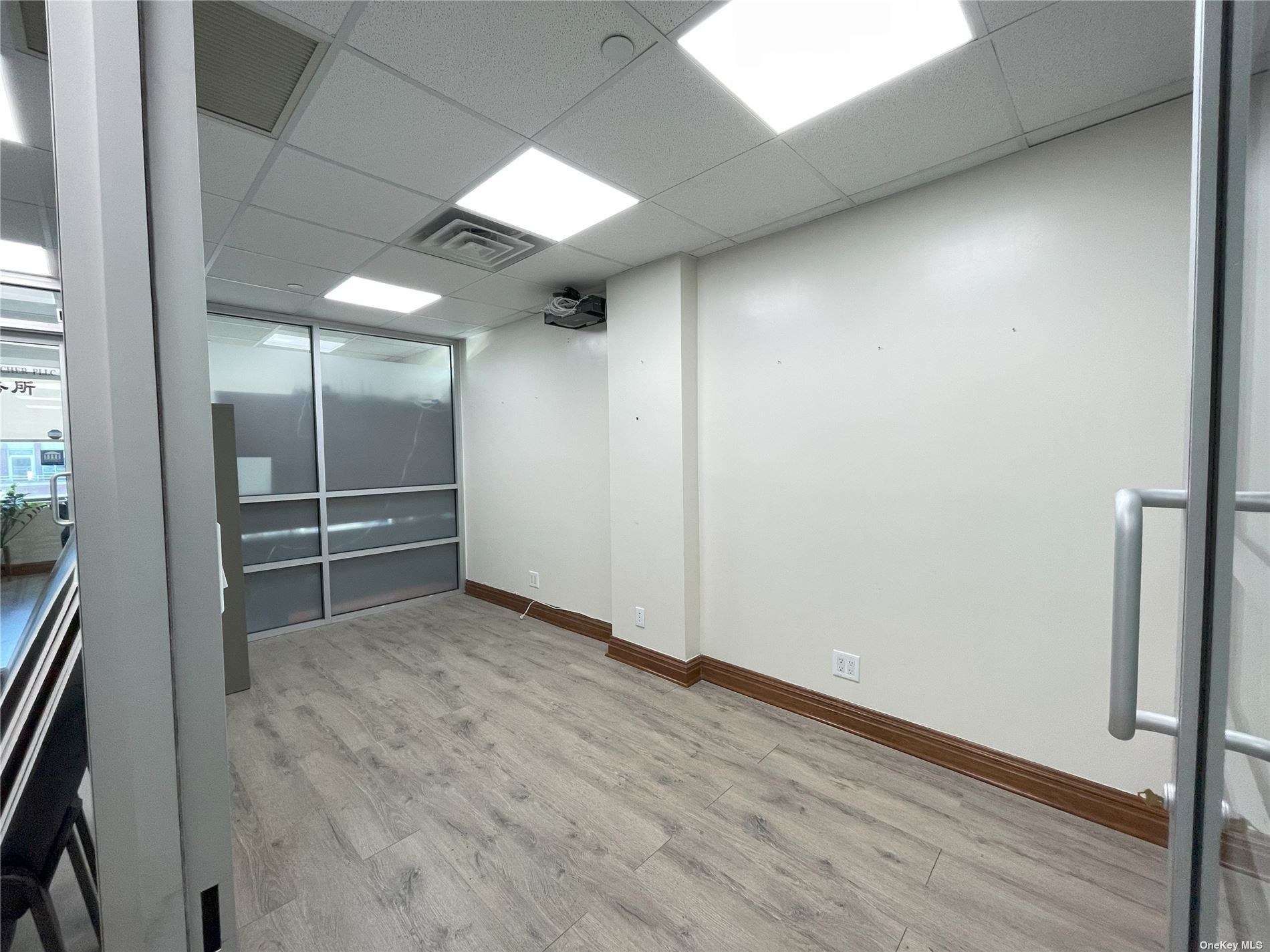 Commercial Lease in Flushing - 38th  Queens, NY 11354