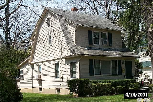 Colonial W/ Large Property In The Heart Of Thomaston.