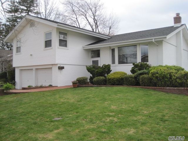 Beautifully Renovated East Birchwood Large Hollywood Split. New Kitchen With Kitchen Aid S/S Appliances, Newly Renovated Bathrooms, Vaulted Ceiling, Hardwood Floors Throughout, Carpeting In Lower Level, Cac, Large Redwood Deck, Private Yard, 2 Car Garage, Great Location, Roof And Boiler 4 Yr. Award Winning Syosset Sd. Robbins Elementary, Southwoods Ms. Move Right In.