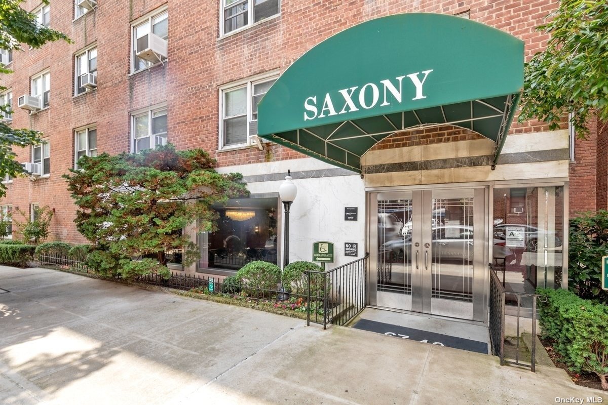Apartment in Forest Hills - Booth  Queens, NY 11375