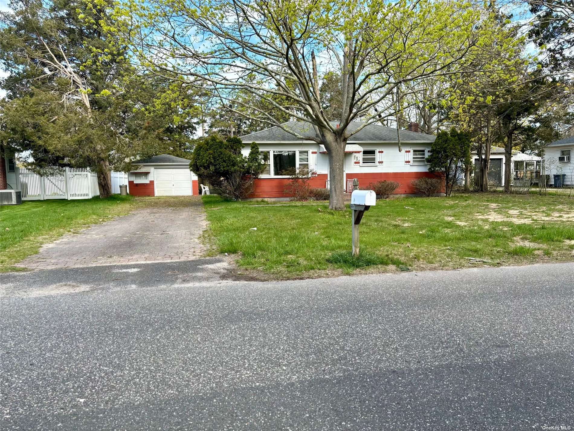 Listing in Center Moriches, NY