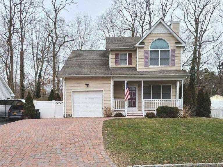 Listing in Rocky Point, NY