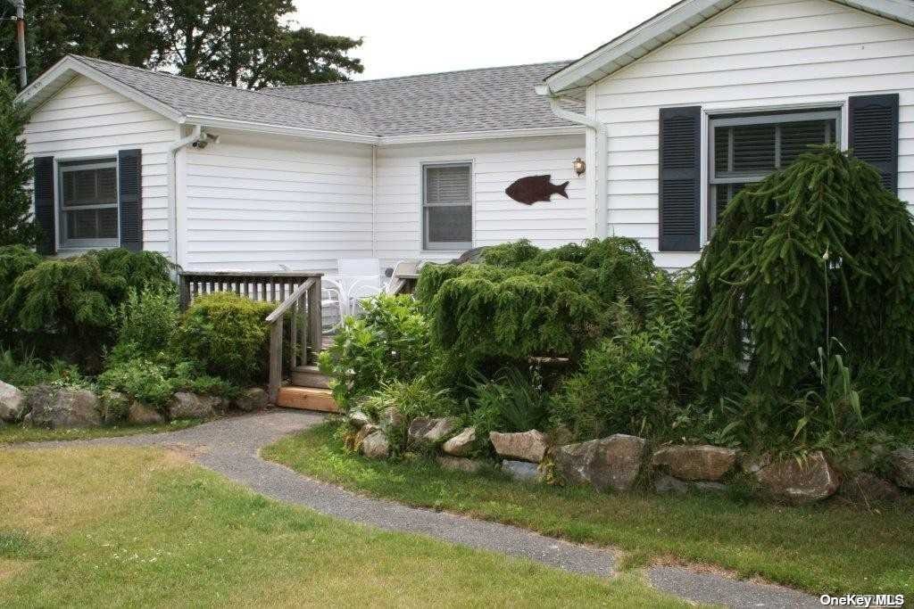Listing in Southampton, NY