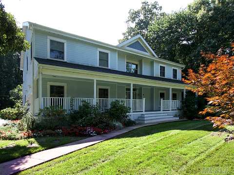 This Home Features Tremendous Value. Space, High Ceilings, Open Architecture Kitchen With Eat-In Solarium Overlooking Beautiful Park Like Yard, 1800Sq/Ft Walk Out Basement With High Ceilings, Location And More! 