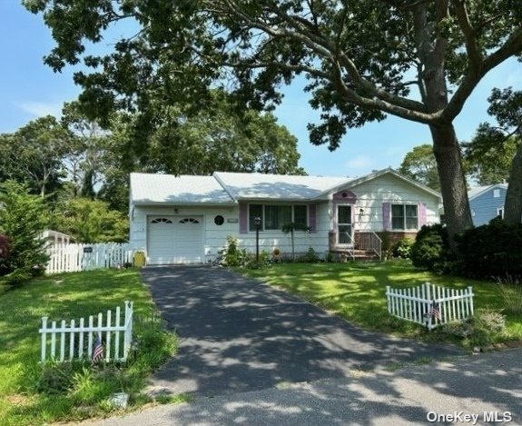 House in Hampton Bays - Maryland  Suffolk, NY 11946
