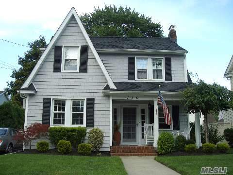 **A Home You Being Waiting For**, Beautiful Updated Colonial In The Park Section,  Great Location, Lr W/Fpl, 22X24 Fam Room W/Fpl, 4 Skylites And French Doors To Patio, 2 New Full Bth, Hardwood Floors, Kit W/Granite Counter Tops And Garbage Disposal, 5 Yrs Old First Layer Roof, New Windows, Fin. Bsmt, Manicured Lawns, Near Schools, Park, Library, Shopping And The Lirr.....