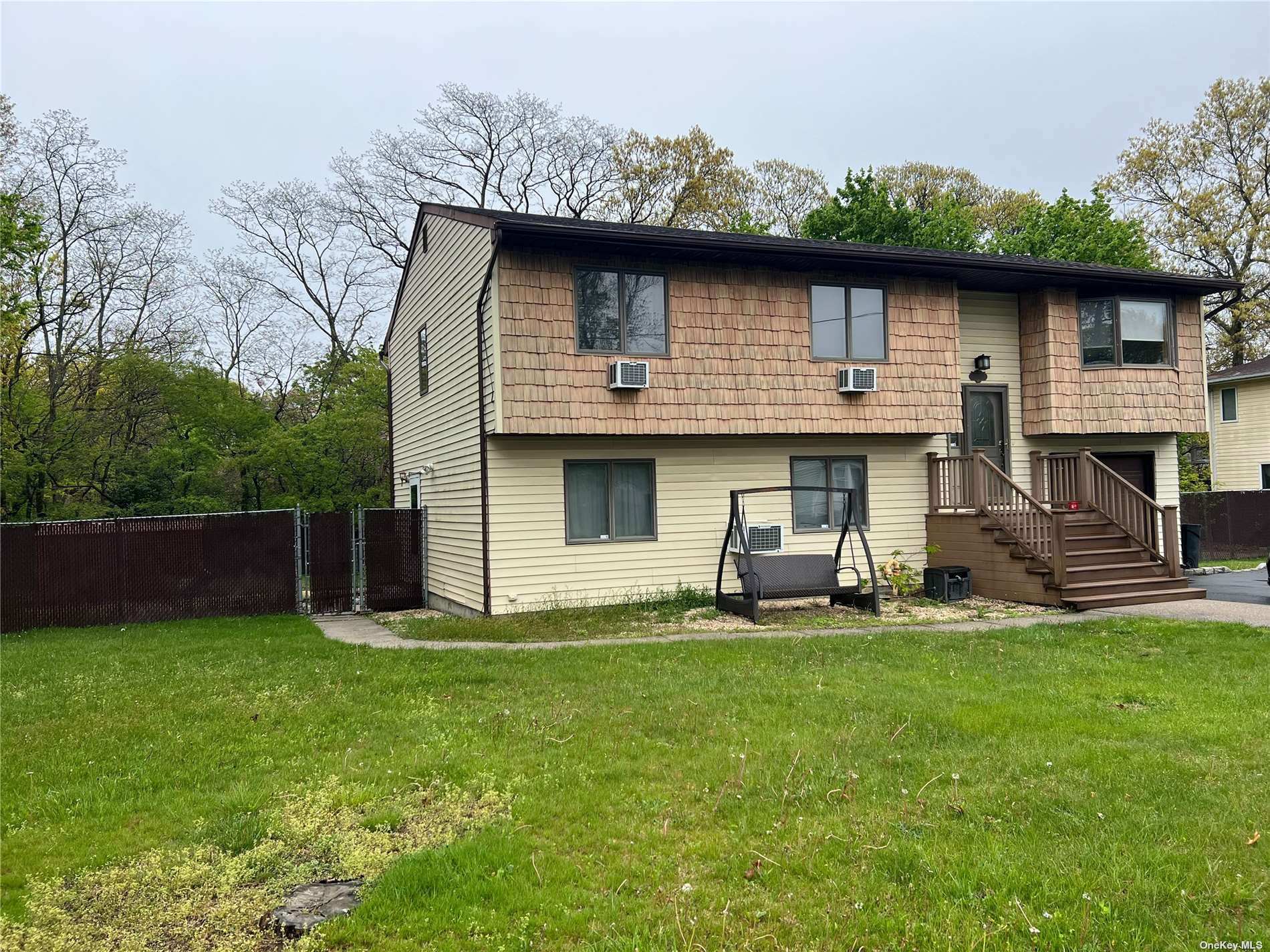 Listing in Holbrook, NY
