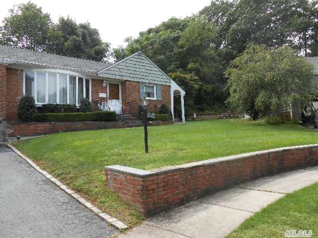 Quiet Cul De Sac.Lr Has Coffered Vaulted Ceilings,  2Br Have Double Closets. Very Large Den With Fireplace. Florida Room Accessed From Covered Porch Off Kitchen. Possible To Gain Access From Den. Ose To Lower Level From Backyard.