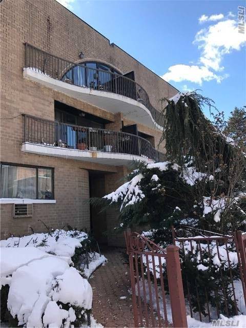 Huge 2 Bedroom Condominium In The Heart Of Flushing, 2 Full Bathroom And Lots Of Closet, Near Subway, Bus And Lirr, Near Schools, Super-Market And Shopping, Very Convenient To All, New Washer And Dryer, One Parking Space.