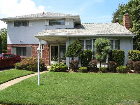 Original Owner Offers Custom Built, Well-Maintained Split In Merridale Park. New Oil Burner And Tank, New Roof, Hw Floors. Gorgeous Pool.