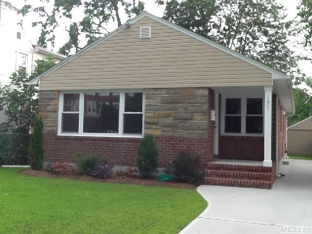 Park Section In Mineola Village. Great For Commuters. Near Train,  Hospital, Park And Library. This Totally Renovated 3 Bed Ranch Has 2 New Bths, New Kit W/Granite Counter Tops.Fin Basement.Great Location.