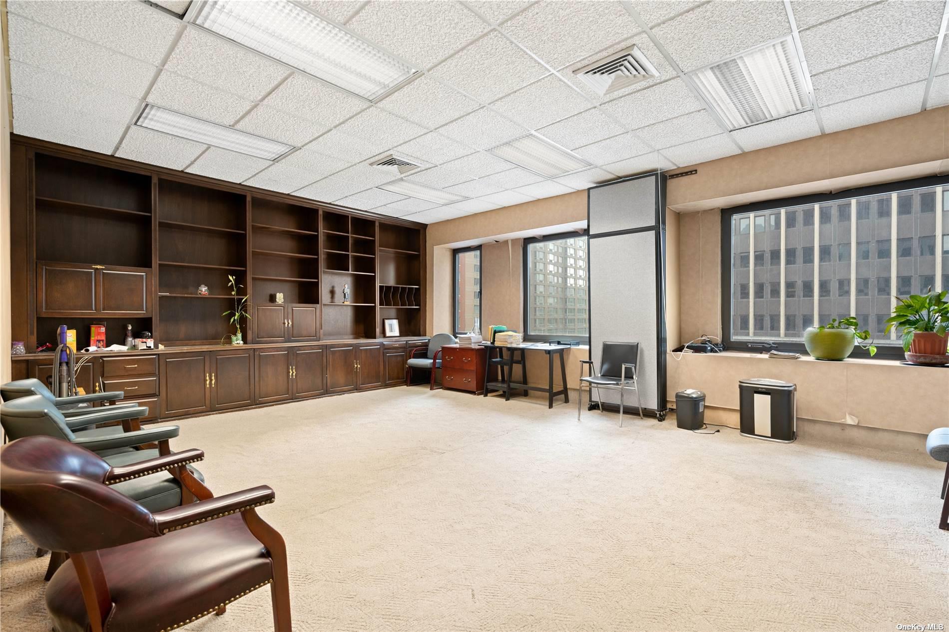 Commercial Lease in New York - Broadway  Manhattan, NY 10007