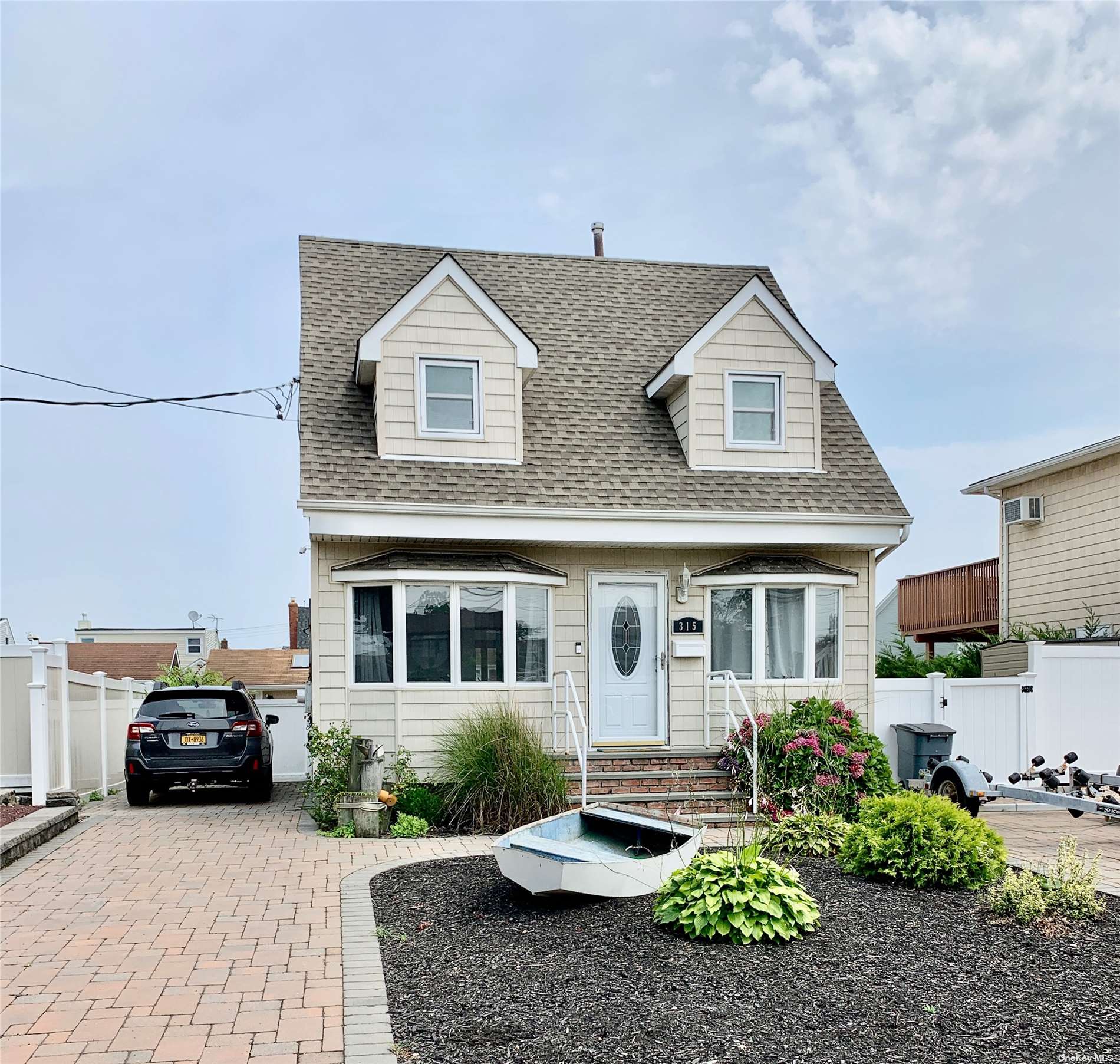 Listing in Copiague, NY