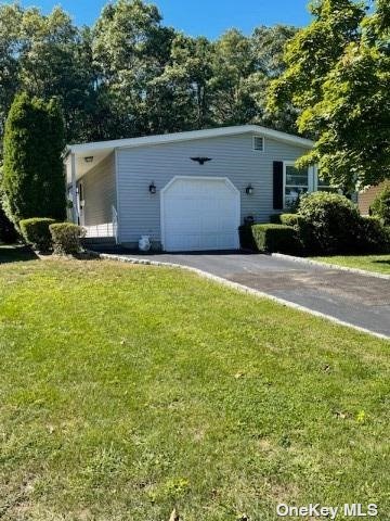 Listing in Manorville, NY