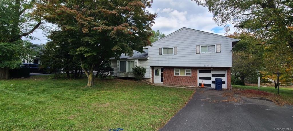 Single Family in Ramapo - Maple  Rockland, NY 10952