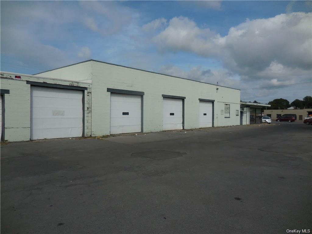 Commercial Lease in Newburgh City - Robinson  Orange, NY 12550