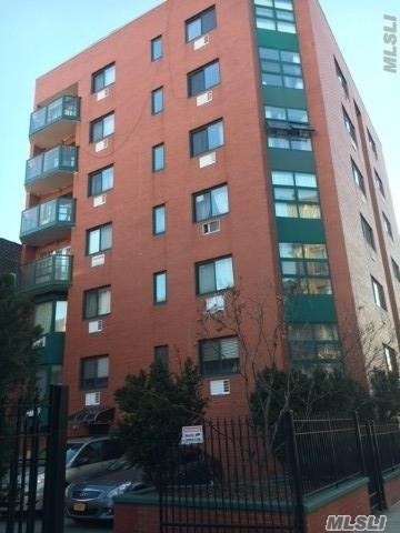 This Young Cozy Elevator Condo Building Near Library And #7 Train , 2 Bed Room And 2 Full Bath. With Washer And Dryer! Low Common Charge $391.19 Including Heat, Gas, And Water. Parking Space Is Available For Rent . Won&rsquo;t Last Long !!!