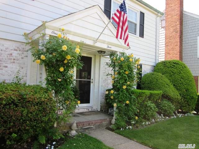 Charming Semi-Attached Home. Near Manhasset Train.