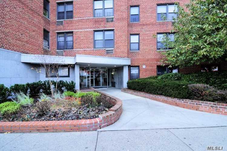 Spacious Corner Apartment in Forest Hills. The Top Floor Bright Unit Features Hardwood Floors Throughout, Custom Kitchen, Updated Bathrooms, Ample Closet Space. Great Location, Close To Transportation, Schools and Shopping.