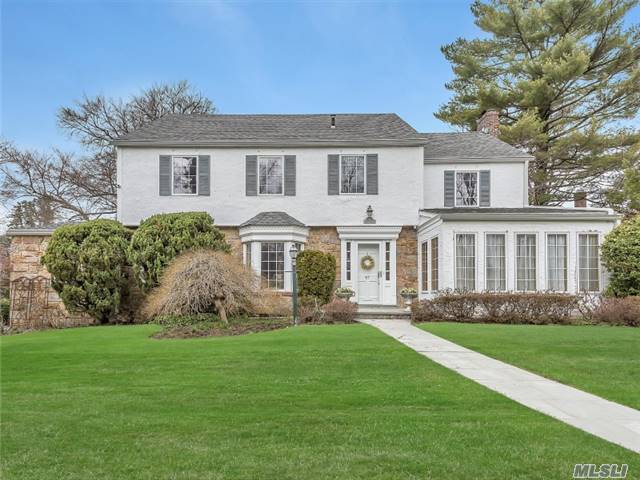 Classic Center Hall Colonial In The Heart Of Strathmore Vanderbilt. Renovated Kitchen And Baths, With Many Built-Ins And Beautiful Millwork. Oversized Principal Rooms Ideal For Entertaining. Close To Club.