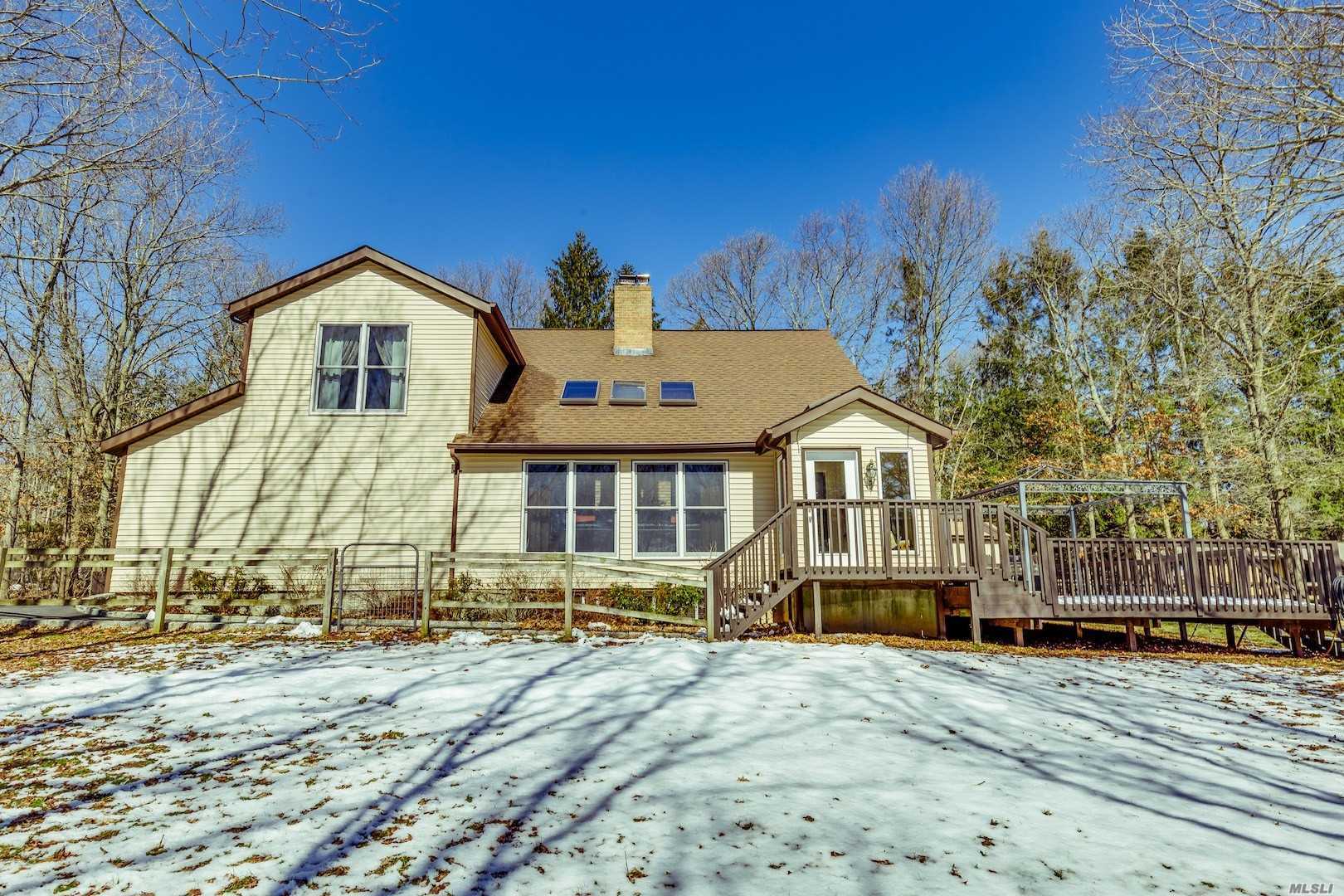 Horse Lovers Paradise Nestled On 1 Acre W/Access To 5600 Acre Preserve. Charming Home Offers New Eik W/Ss & Quartz, Lg Living Rm W/Fireplace, Cathedral Ceilings. Calming Master Suite W/Spa Bath, +2 Beds, Full Bath. Finished Basement, New Burner, Cac & Water Heater. Updated Roof, Siding & Windows. 4 Stall Barn, 100X100 Lighted Arena, Tack Rm, 3 Hay Sheds.