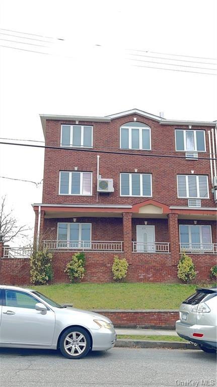 Single Family in College Point - 25th  Queens, NY 11354